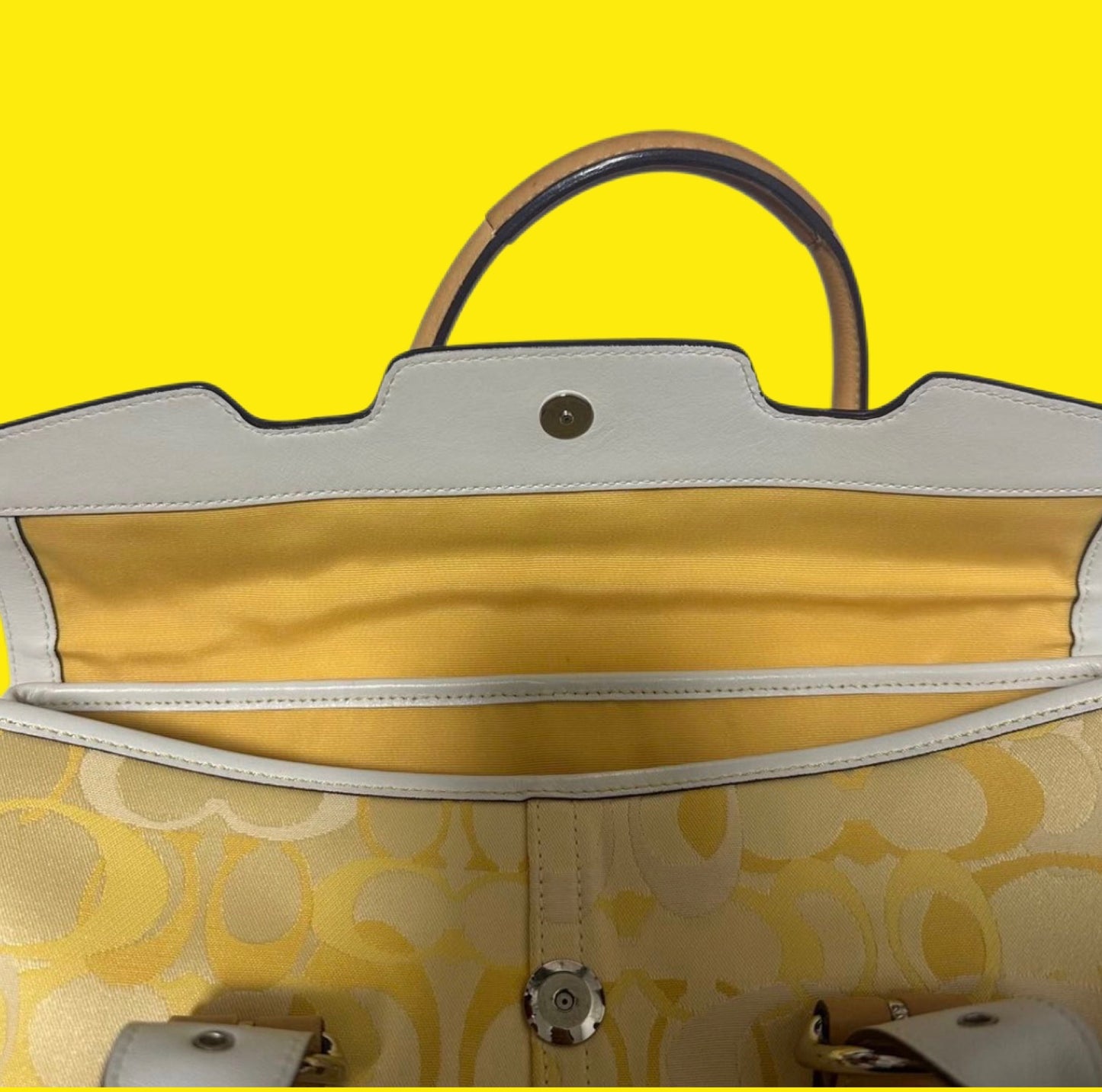 Vintage coach Soho yellow optic signature flap satchel